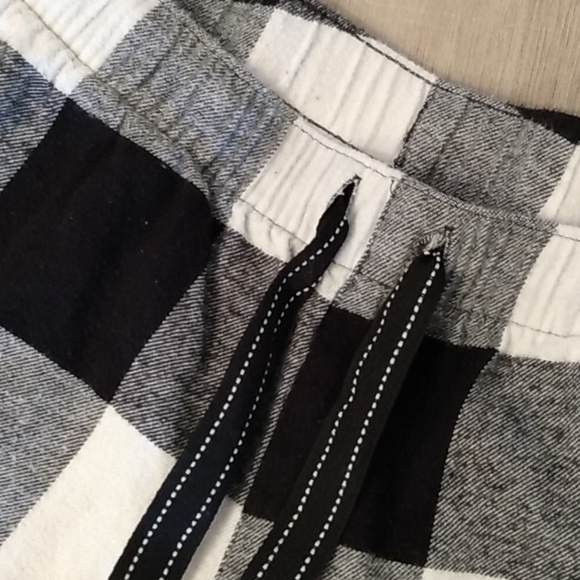 White Plaid Pajama Pants - Picture 7 of 9
